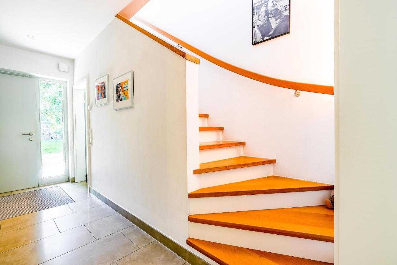 Schoenes Zimmer Nr 3 In Leer Ortsteil Nuettermoor Apartamento Nuttermoor Exterior foto